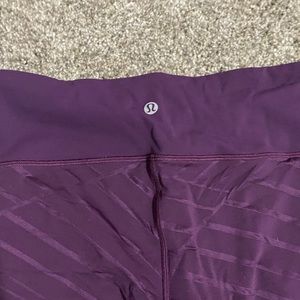 Lululemon purple Capri leggings.